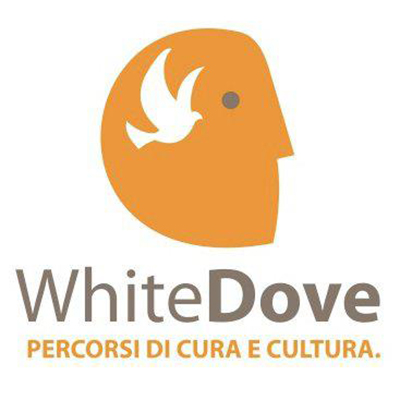 White Dove: Puggioni e i suoi piccoli in posa per celebrare la festa del papà