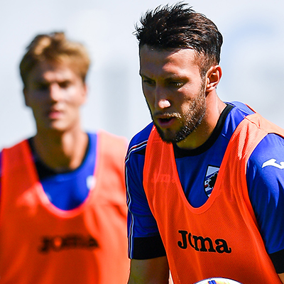 Primo giorno di lavoro sul campo di Temù, Giampaolo pensa già alla linea