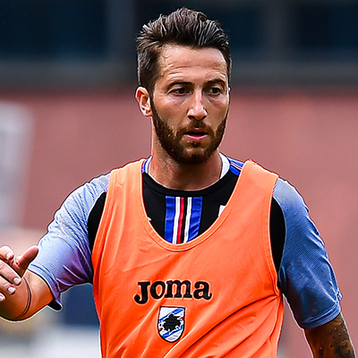 Allenamento a gruppi tra palestra e campo, venerdì ancora mattutino