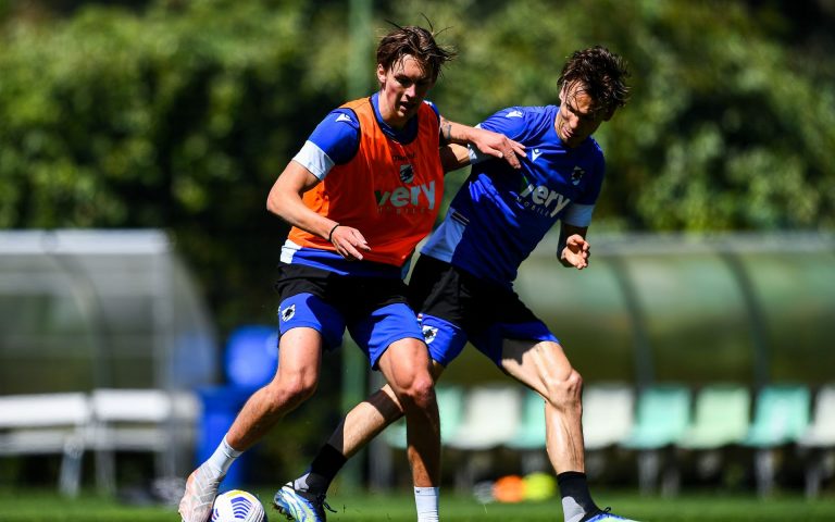 Training in two groups in Bogliasco, morning session on Wednesday