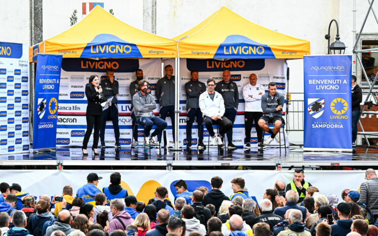 Festa in piazza: la Sampdoria saluta i tifosi a Livigno
